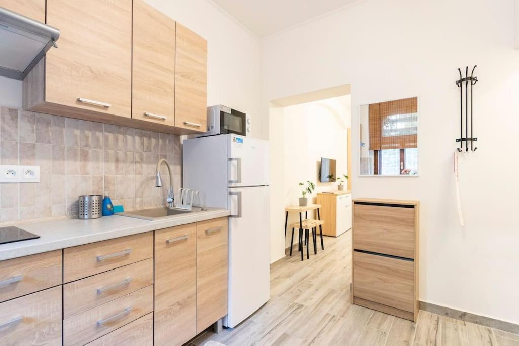 Apartman Vishegrad Apartment การ์โลวีวารี ภายนอก รูปภาพ