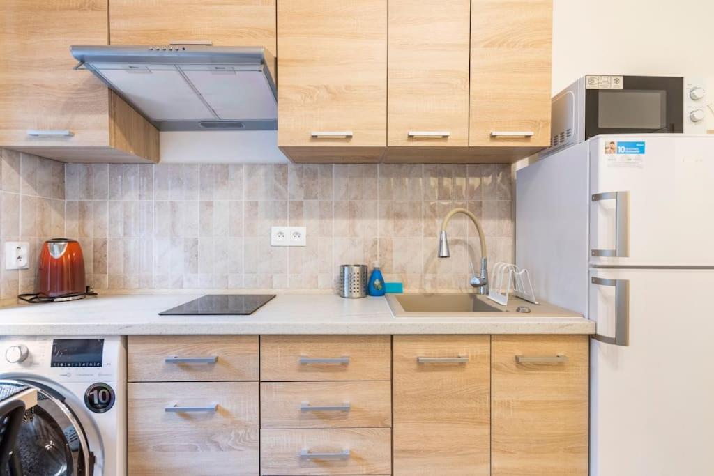 Apartman Vishegrad Apartment การ์โลวีวารี ภายนอก รูปภาพ
